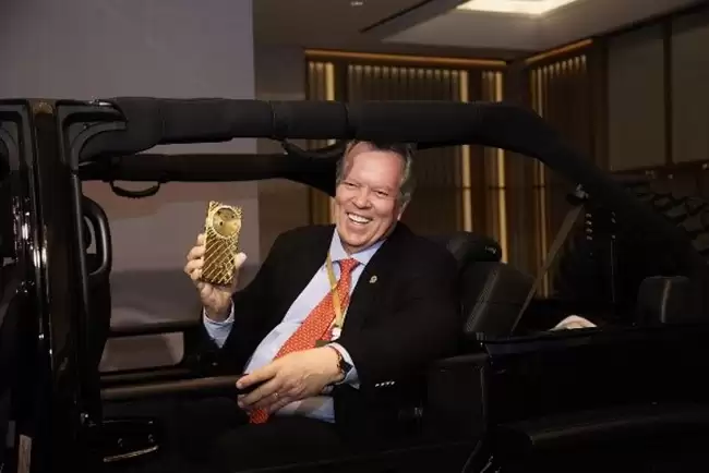 以极致工艺对标全球顶级审美:AURORA手机全球前100台已宣告售罄