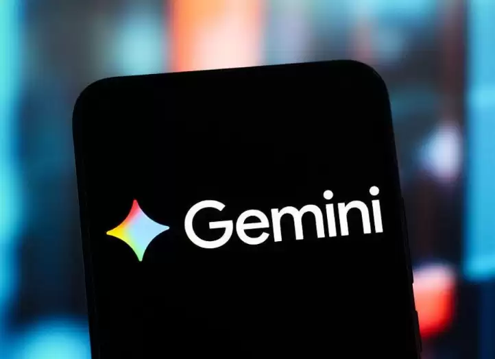 AI大模型成新型攻击目标:十万次恶意调用窃取核心参数