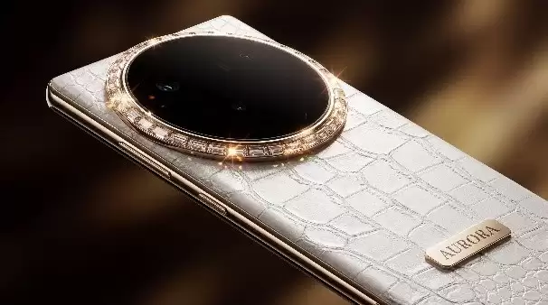 东方顶级美学定义奢华新坐标:AURORA手机全球前100台,宣告售罄!