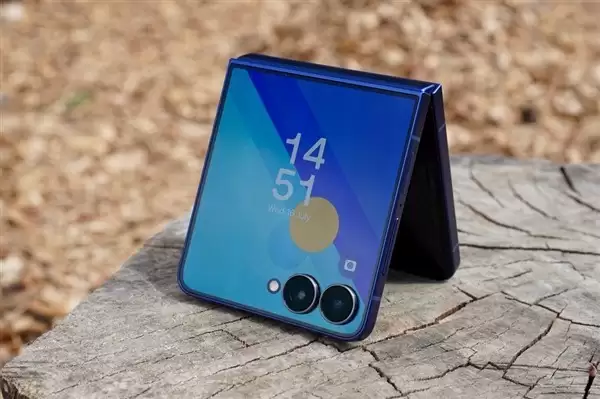 三星Galaxy Z Flip8确认搭载全球首款2纳米Exynos 2600芯片，今夏发布