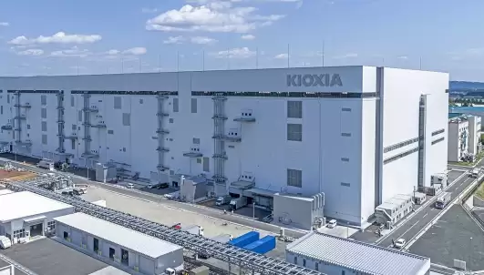 铠侠2025财年Q3业绩大涨，AI驱动NAND供不应求，产能已全部锁定至2026年