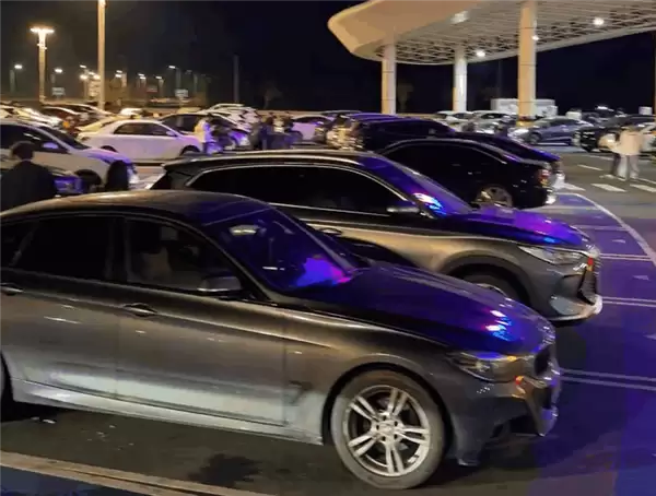 高速公路免费前 全国车主统一操作：趴窝服务区 干等24点