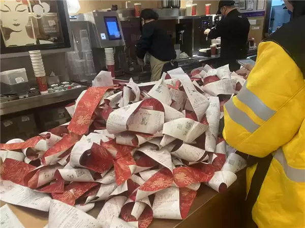 千问爆火后总裁回应:不是为了和谁卷 而是让AI融入日常生活