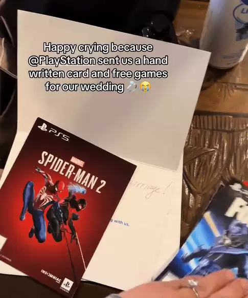 羡慕！新人结婚邀请索尼 结果索尼真随礼了