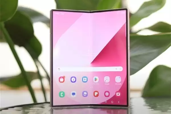 三星测试OneUI 9,曝光首款横向阔折叠屏新机Galaxy Wide Fold