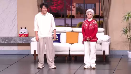 蔡明三十年后再演机器人小品,国产人形机器人春晚首秀引热议