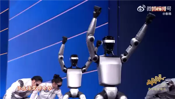 机器人密度太高!春晚总导演:想让观众看到中国机器人产业立体化状态
