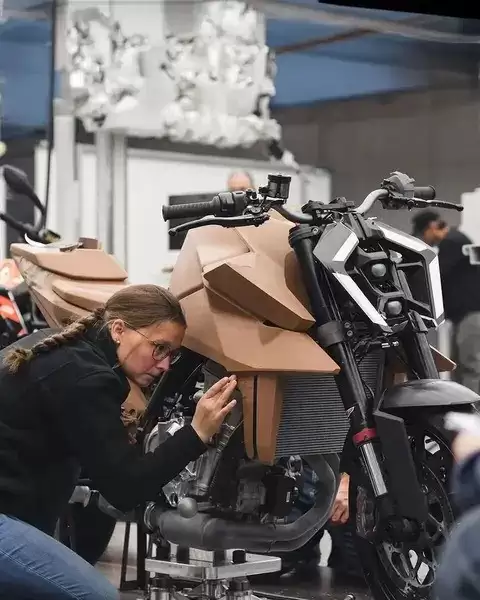 KTM终止与Kiska长达35年设计合作，自建设计中心重塑品牌美学