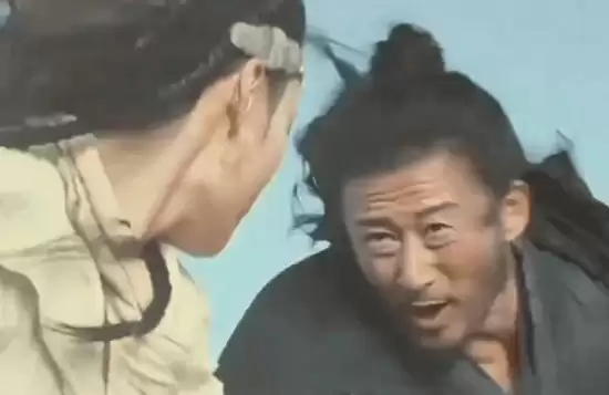 《铳人》电影删吻戏上热搜 网友：0人想看吴京陈丽君接吻