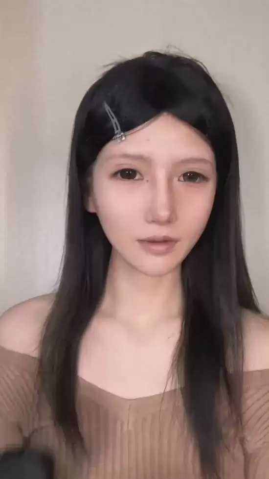 抖音第一蒂法素颜曝光！网友：老天爷赏饭吃