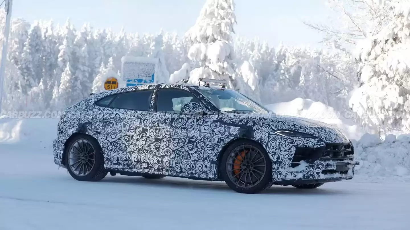 Urus SE Performante路测图曝光：兰博基尼最强SUV
