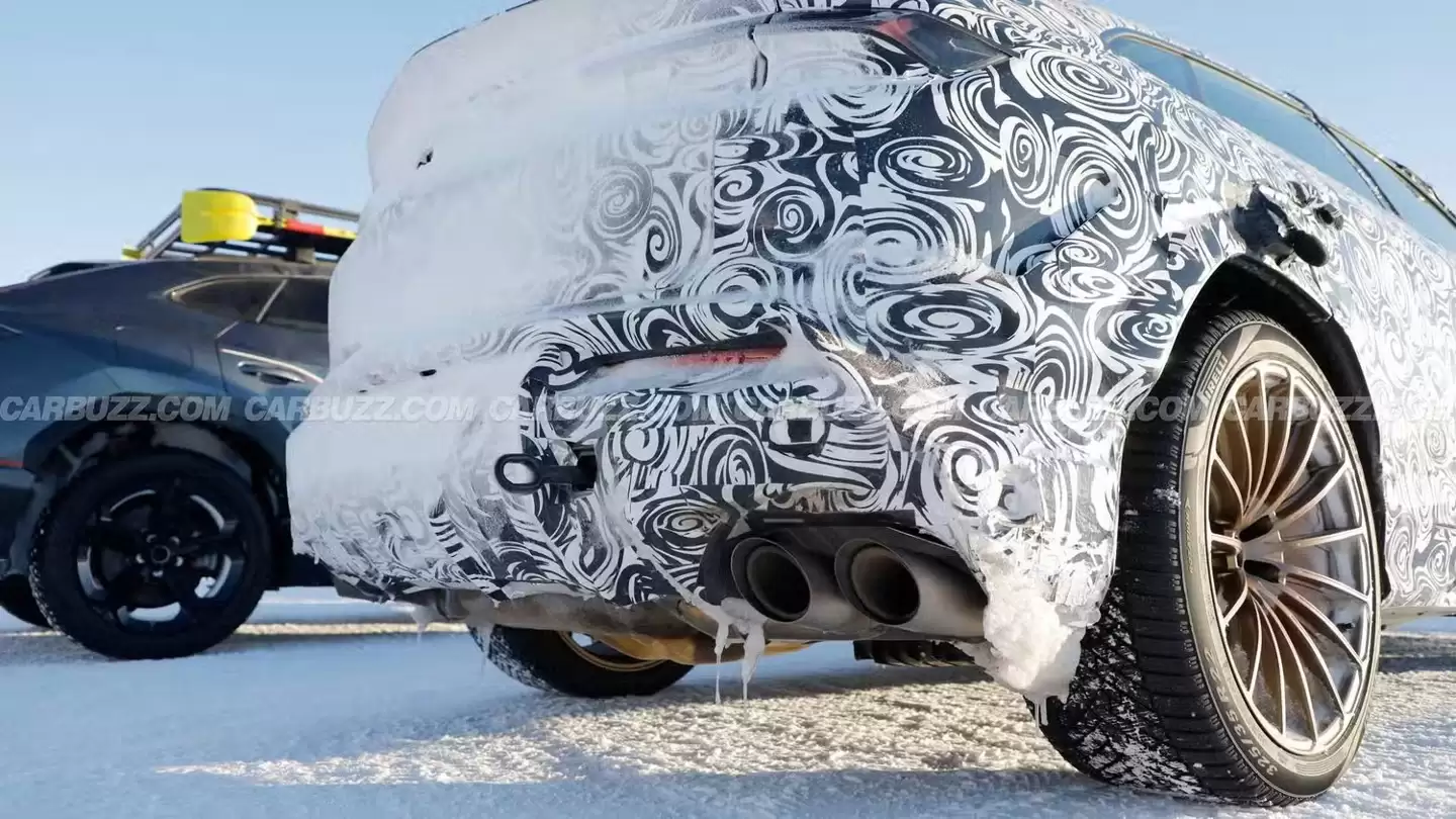 Urus SE Performante路测图曝光：兰博基尼最强SUV