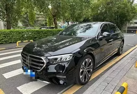 奔驰E级车主自述:豪华轿车与通勤需求严重错配的现实困境