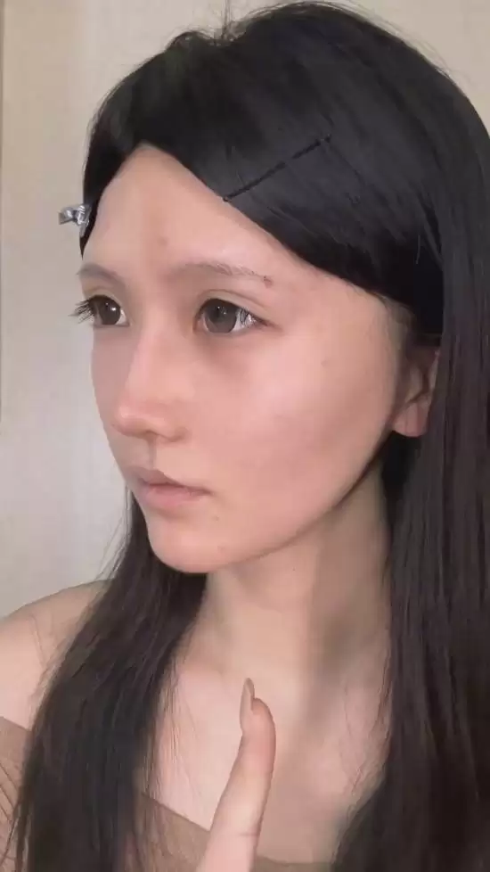 抖音第一蒂法素颜曝光！网友：老天爷赏饭吃