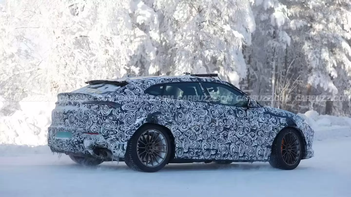 Urus SE Performante路测图曝光：兰博基尼最强SUV