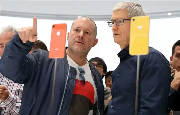 OpenAI被曝最快一年内推AI音箱 前苹果大牛亲自操刀设计