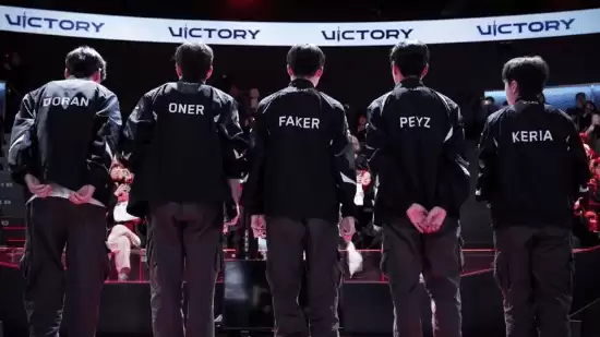 DK让二追三逆转T1晋级香港决赛,新人辅助泪洒赛场引热议