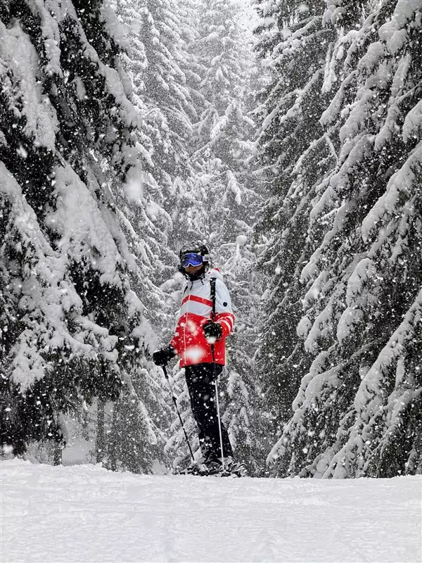 雷军首次公开喜欢滑雪的3个原因:极难获得的刺激 任何室内运动都无法比拟