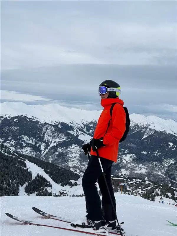 雷军首次公开喜欢滑雪的3个原因:极难获得的刺激 任何室内运动都无法比拟