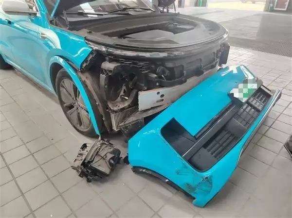 理想L8大灯更换费1.45万元，远低于同级豪华品牌