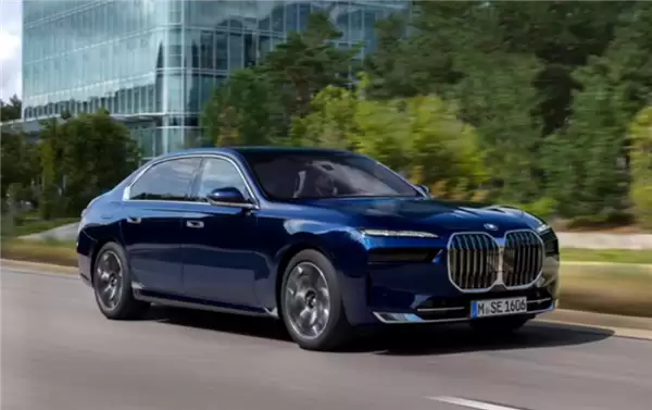 宝马官方确认:改款7系将砍掉L3级自动驾驶 回归L2级系统