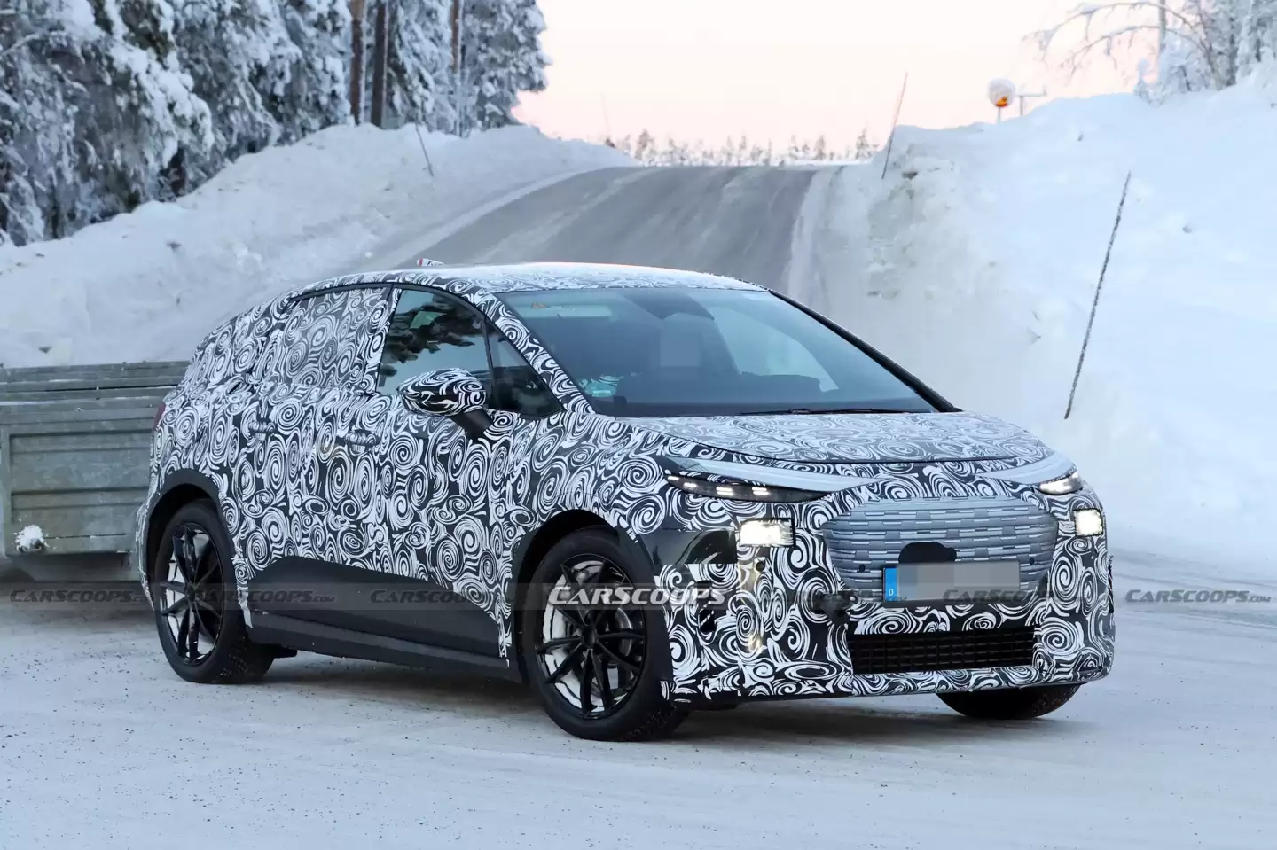 奥迪最小纯电SUV:新A2 e-tron路测图曝光