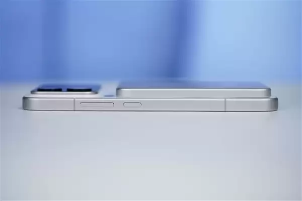 iPhone 17 Pro系列绝配！小米金沙江磁吸充电宝将推橙色版 仅6mm厚