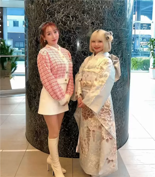 日本14岁妈妈真人版现状引网友围观：母女宛如姊妹花