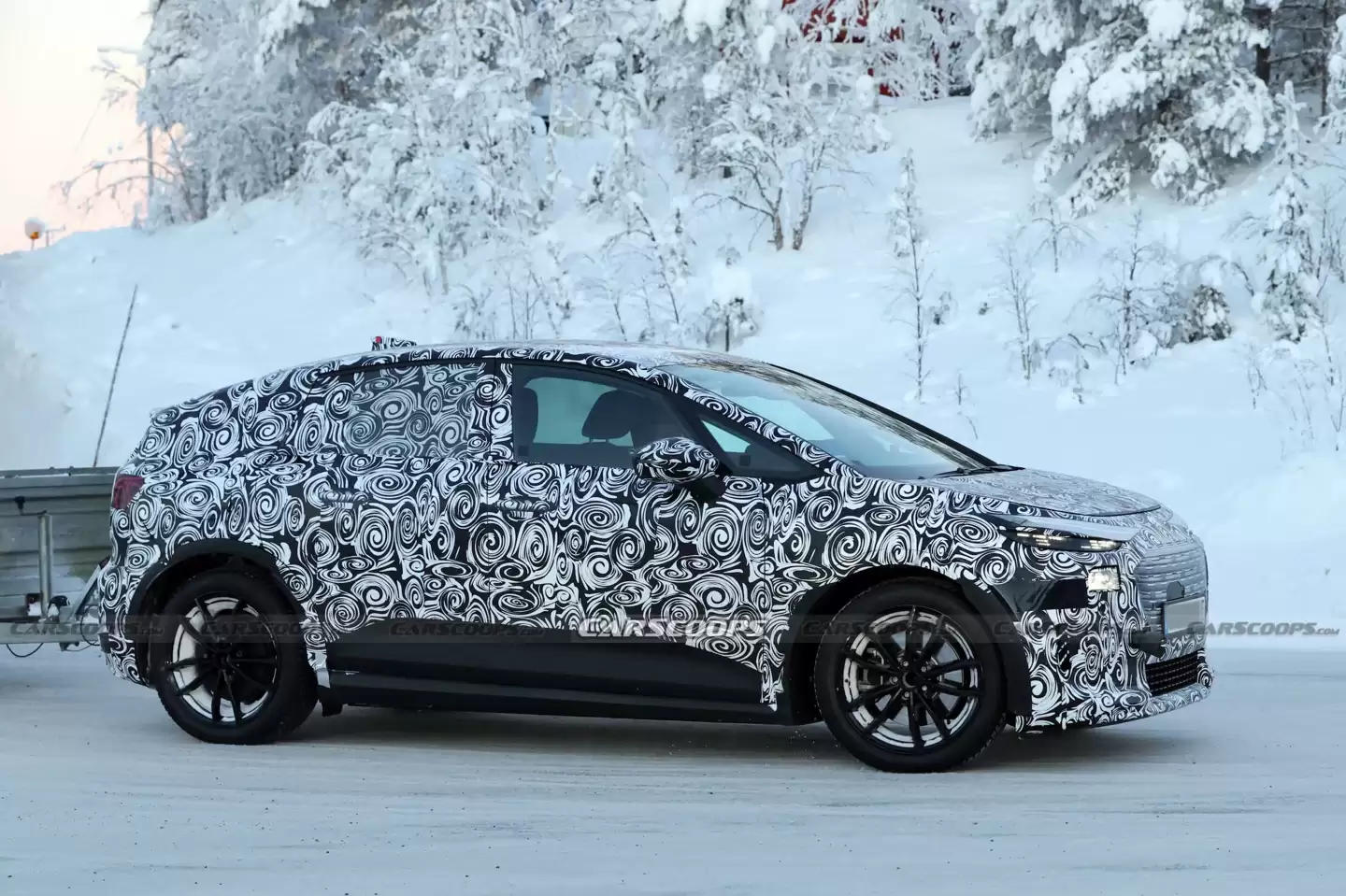 奥迪最小纯电SUV:新A2 e-tron路测图曝光