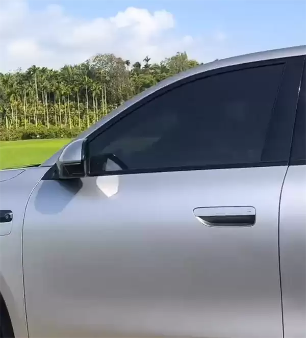 全新问界M6银色版实车曝光 鸿蒙智行开年爆款来了