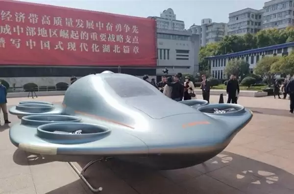 一次亮相4款!飞行汽车来了:湖北造、像开车一样简单