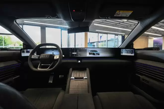 首搭纯电quattro还有59英寸巨屏 奥迪E5 Sportback售23.59万起