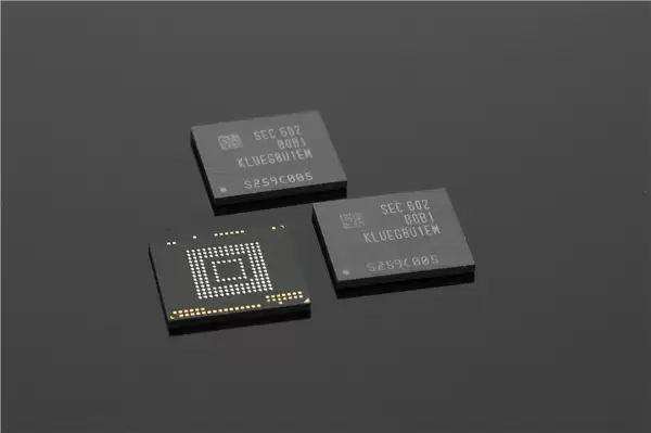 苹果为备iPhone 17内存供应，接受DRAM价格翻倍溢价