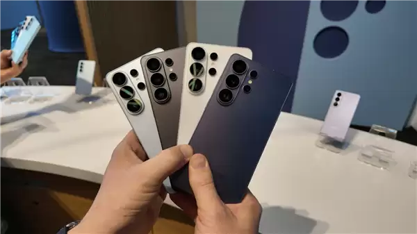 三星Galaxy S26 Ultra图赏：7.9mm万元机皇 比iPhone 17 Pro Max更轻薄