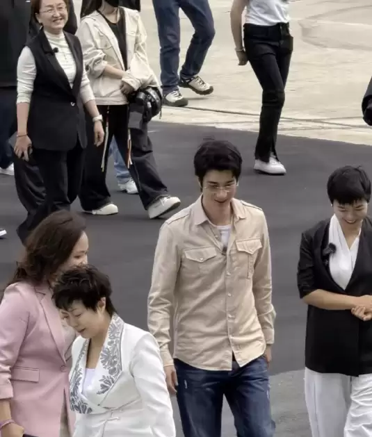 王力宏现身比亚迪深圳坪山总部 副总裁李柯及核心高管亲自接待