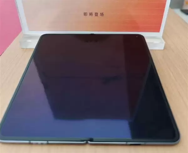 用户提前上手OPPO Find N6:怎么就没有折痕呢 直呼完美