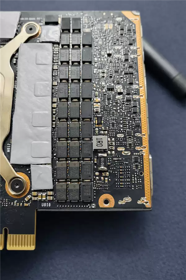 玩命改装！未发布RTX 3080 Ti 20GB推至550W：分流改造+液金齐上阵