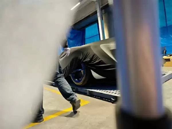 小米MWC要放大招：网友拍到Vision GT超跑概念车 外形很上头