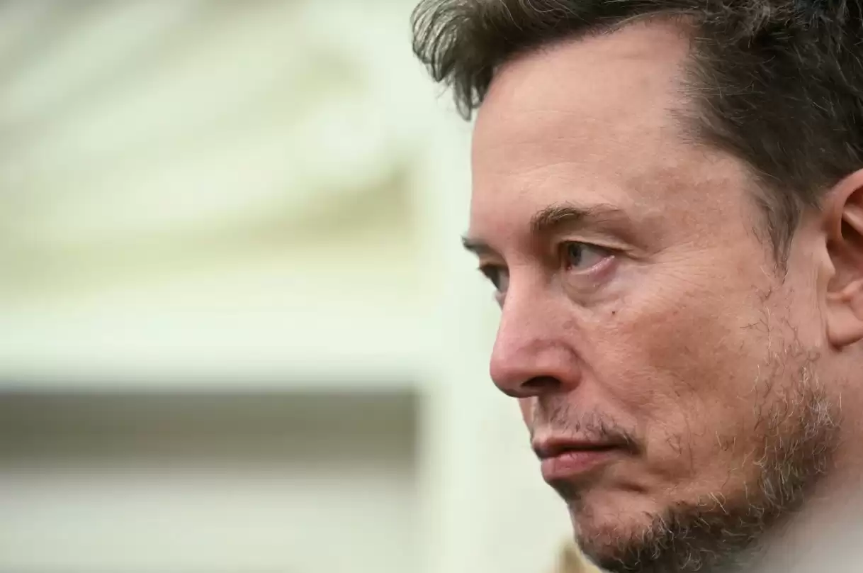 美政府爆发AI分歧:多机构质疑马斯克Grok安全性 国防部执意部署