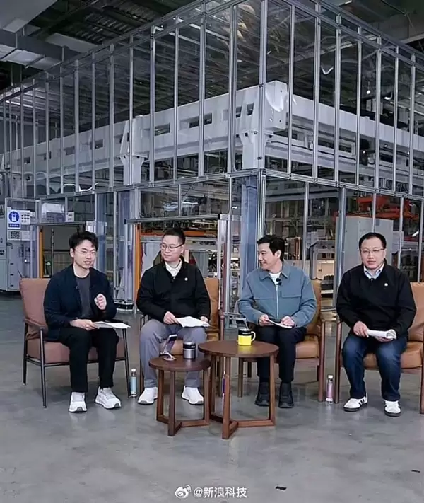 雷军一句话阐释小米汽车理念：10倍投入 造一辆安全好车