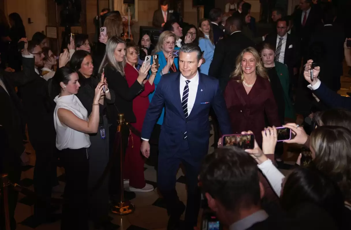 美政府爆发AI分歧:多机构质疑马斯克Grok安全性 国防部执意部署