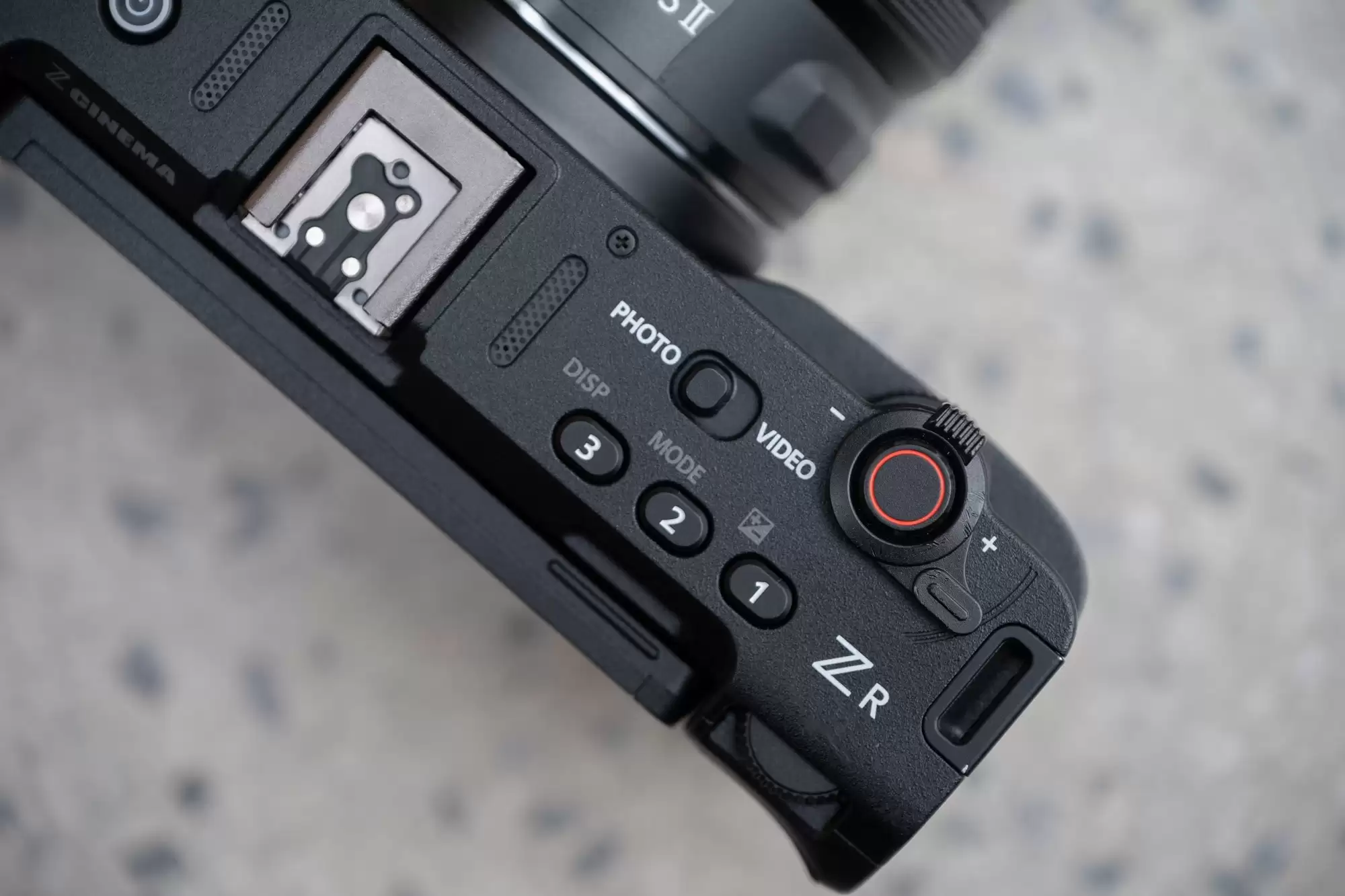 尼康ZR对焦速度怎么样