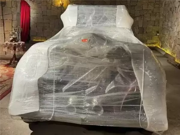 80万起拍!劳斯莱斯幻影古董车将被公开拍卖:6万人围观却无人敢出手