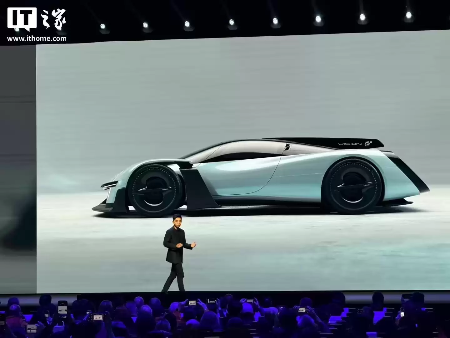 小米Vision GT双门超跑MWC 2026前夕首发亮相，玩家未来可在《GT 赛车 7》内驾驶体验