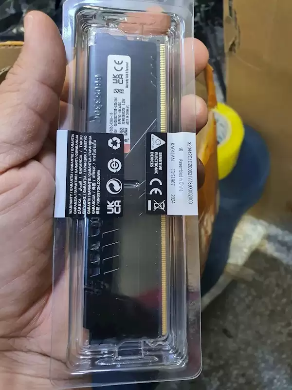 嗨翻了!100美元买亚马逊退货盲盒:竟然是40条16GB DDR5内存