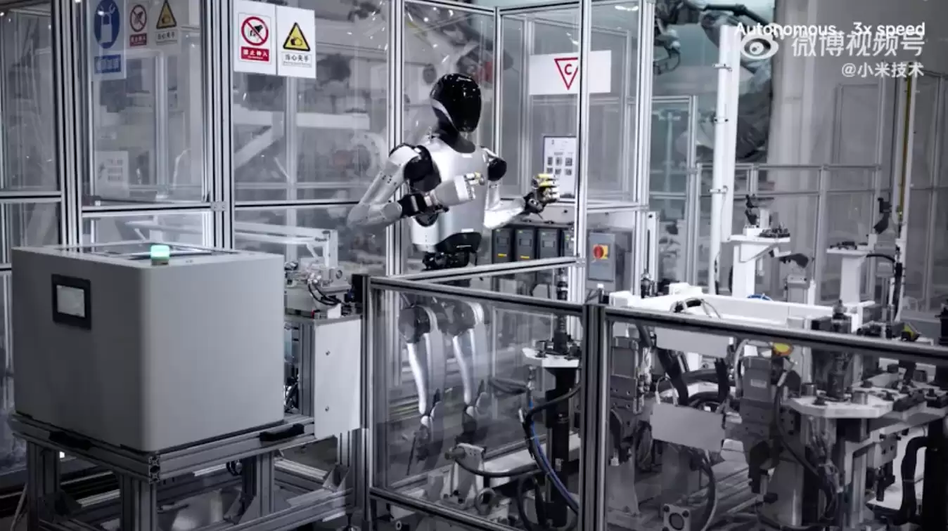 小米机器人进汽车工厂“实习”：连续自主运行3小时 完工率达90.2%