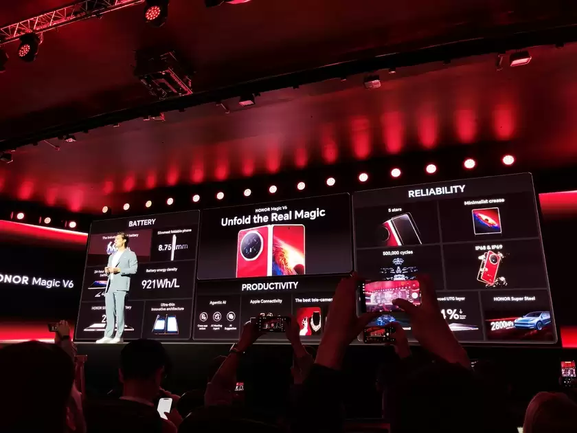 荣耀Magic V6 2026MWC全球首发 以跨代技术重新定义折叠旗舰 荣耀Magic V6 2026MWC全球首发 以跨代技术重新定义折叠旗舰