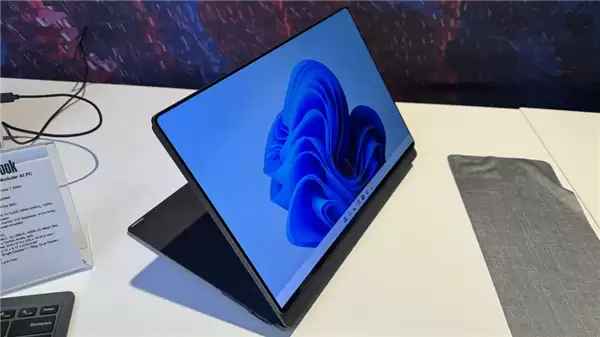 屏幕想放哪就放哪!联想模块化AI PC来了:单双屏自由切换、接口随意拼