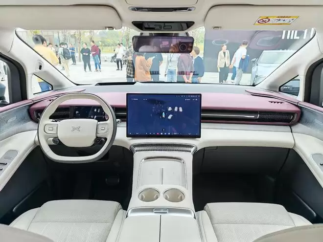 30.98万起交个朋友！2026款小鹏X9纯电版首搭第二代VLA上市