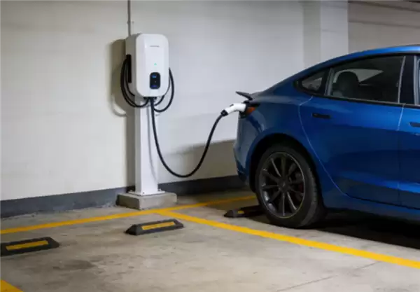 新能源成换车首选!2025年以旧换新数据出炉:81%燃油车用户弃油从电